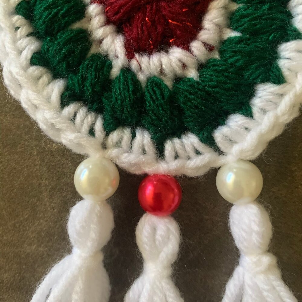 NEW 6 Christmas Hand Crocheted Dream Catchers - Picture 6 of 7